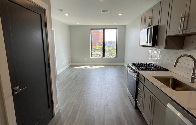 365 WESTERN AVE