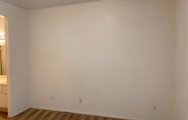 2 beds, 2.5 baths, $1,775, Unit # 1012