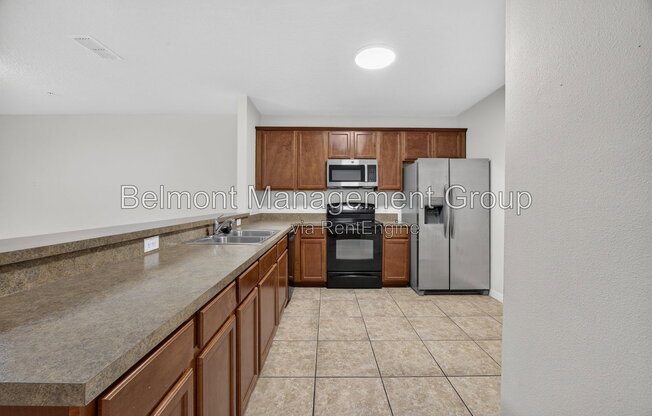 2358 CHATHAM PL