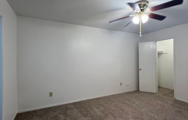 2 beds, 2 baths, 1,000 sqft, $1,315, Unit 811