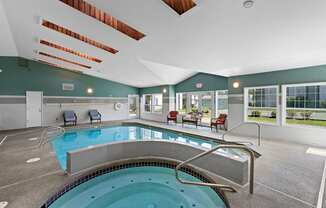 Indoor Swimming Pool and Spa at Serra Vista Apartment Homes, Lynnwood