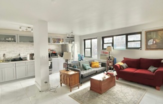 114 E 122 ST