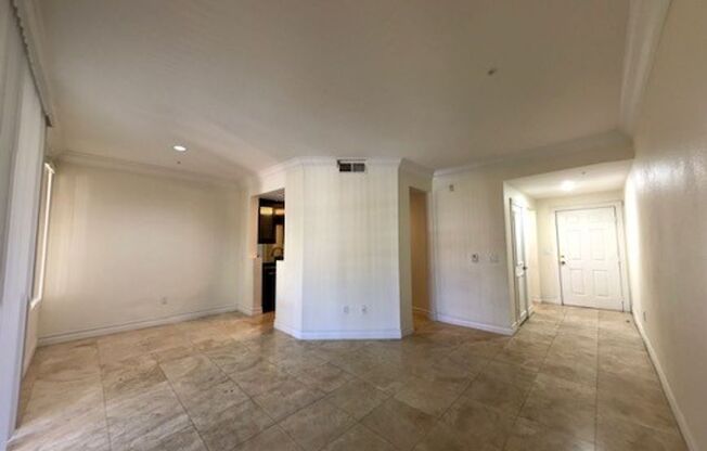1 Bedroom Condo In A Luxurious Community!!