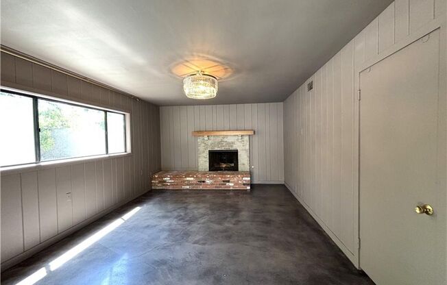 Beautiful 4 bedroom, 2 bathroom house with pool.