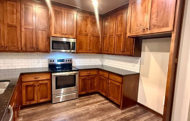 Beautiful 2 Bed 2 Bath! $500 Off First Full Month