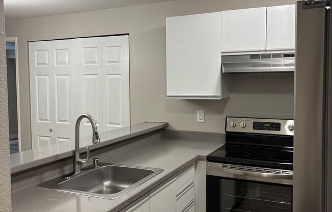 1 bed, 1 bath, 715 sqft, $1,845, Unit 416