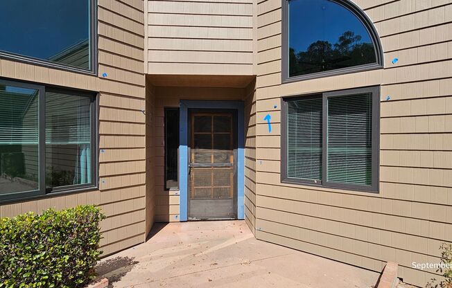 Oakridge Park Single Story Condo in Orcutt with Easy Access to VSFB