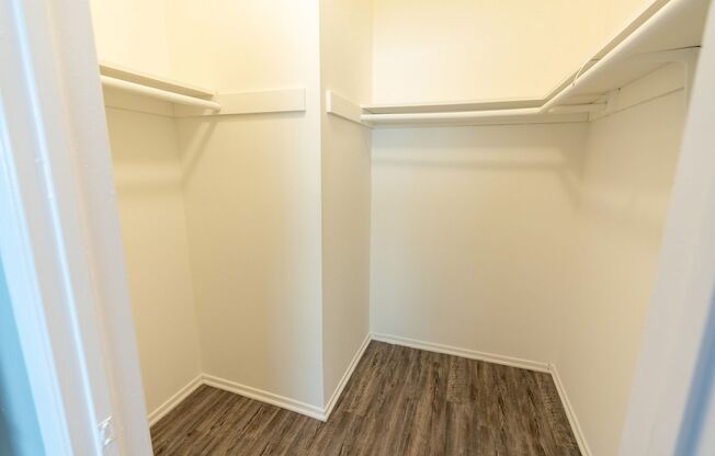 2 beds, 2 baths, 1,100 sqft, $2,198, Unit 43