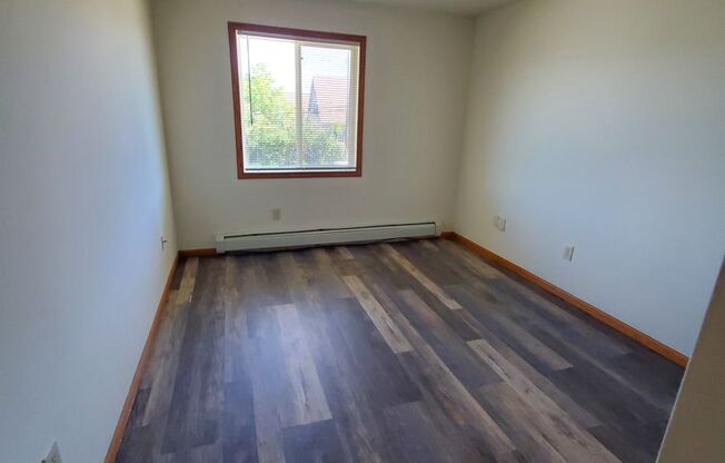 2 beds, 1 bath, 800 sqft, $1,389, Unit 4526-1