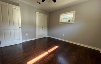 3 beds, 1 bath, $1,450