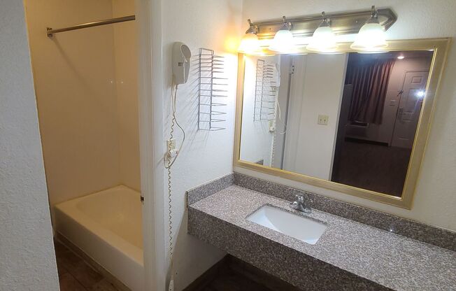 Studio, 1 bath, $895, Unit 202