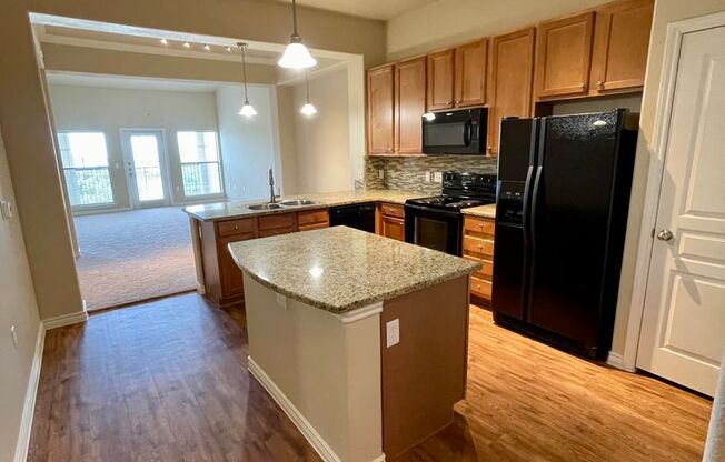 2 beds, 2 baths, 952 sqft, $1,959, Unit 02-112