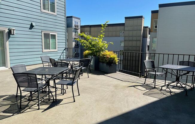 300 10th Ave, Unit B208