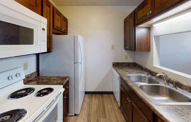 2 beds, 1 bath, 811 sqft, $980, Unit 20