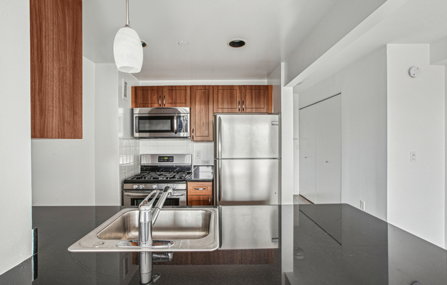 Studio, 1 bath, $4,465, Unit 907B
