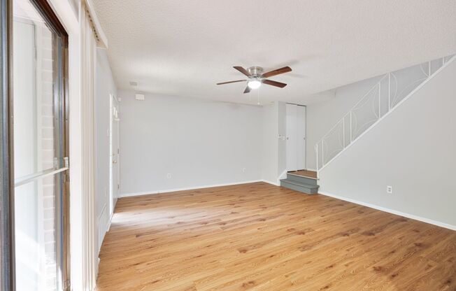 ⭐ Newly Updated 2 Bedroom  1 1/2 BATH in the NORTHEAST near Franklin Mills - Minutes to I95 and Route 1