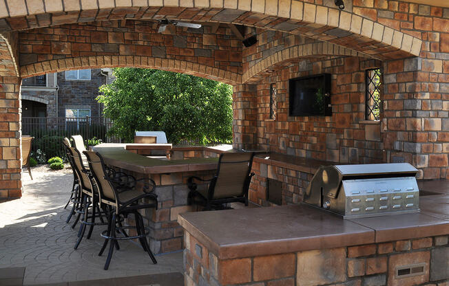 Aurora Co Apartments with Outdoor Kitchen and BBQs
