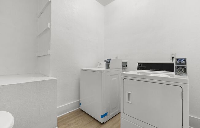 Apartment Community in Lincoln Heights