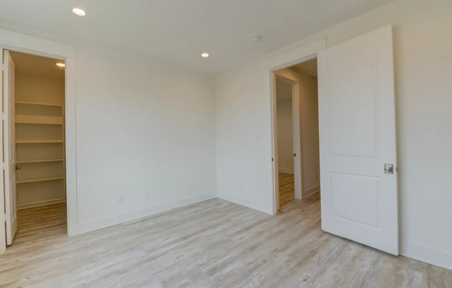 The Grove Oak Forest Bedroom