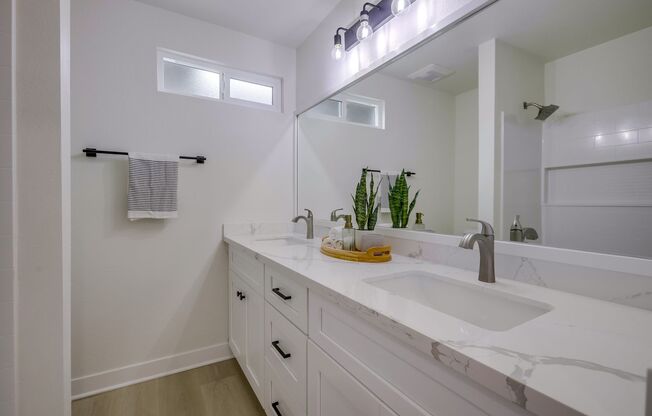 1 bed, 1 bath, 754 sqft, $2,579, Unit 241-R