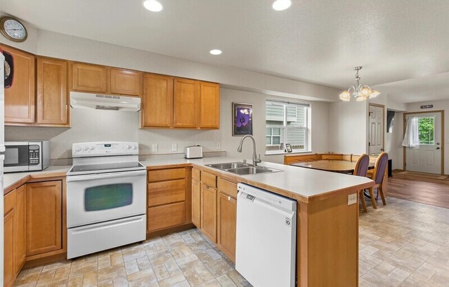 4938 ALT POTTER PARK LOOP