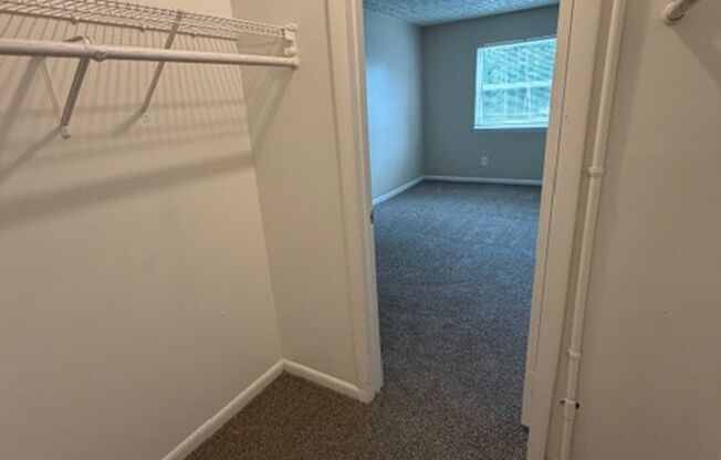 2 beds, 1 bath, 800 sqft, $1,135, Unit 7101M