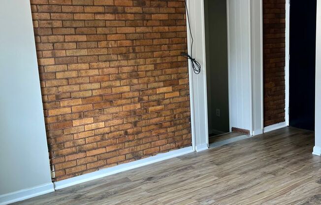 Studio, 1 bath, 310 sqft, $755, Unit 28