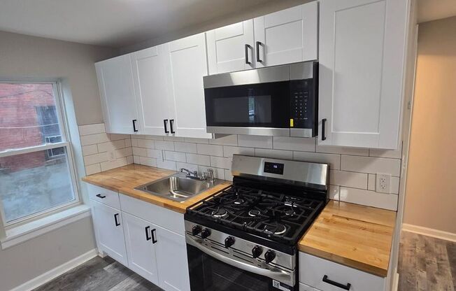 3 Bedroom | 1Bath | 228 Maple Ave - 2N