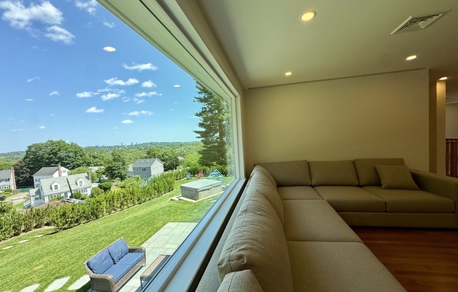 21 SHAWMUT RD