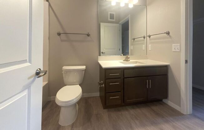 1 bed, 1 bath, 580 sqft, $1,450, Unit 4 - 304