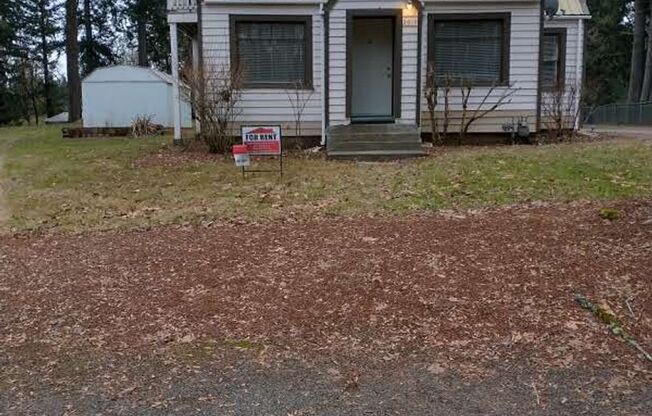 One of a Kind Quaint House on Almost 2 Acres in Salem Area!