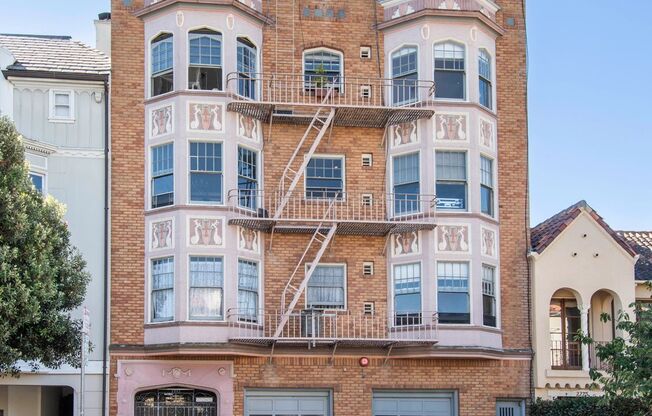 2265 Beach Street Apartments