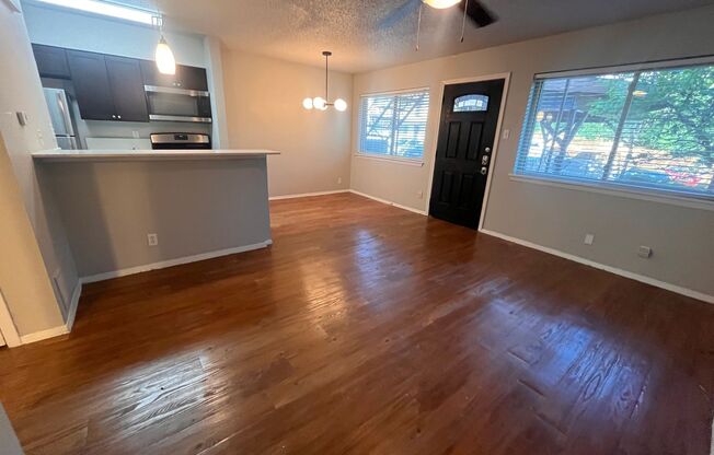 78704 1bed/1bath Condo