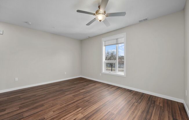 2 beds, 2 baths, 1,577 sqft, $2,600, Unit 402