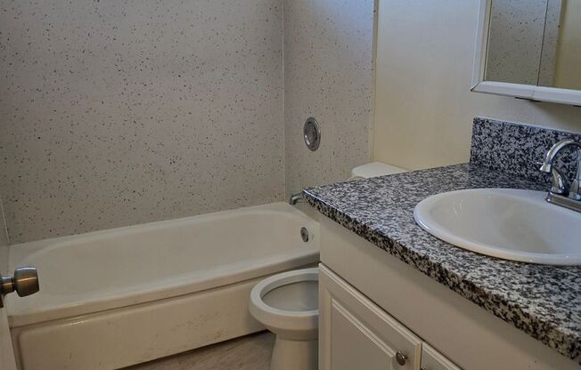 1 bed, 1 bath, 625 sqft, $1,275, Unit C-13