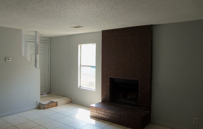 6014 B Conti in SE Austin!!
