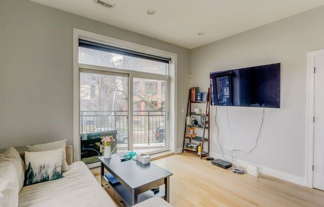 1 bed, 1 bath, 492 sqft, $2,695, Unit 1050-203