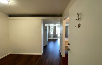 Burlingame - One bedroom, 1st Floor , close to transportation