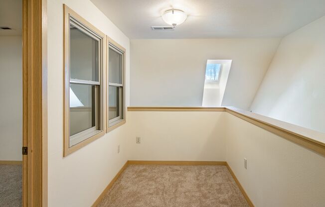 2 beds, 2 baths, 1,025 sqft, $1,490, Unit 602-313