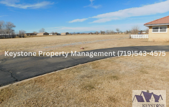 St. Charles Mesa! Spacious 4 Bedroom/1.5 Bathroom/2 Car Garage $2000/$2000