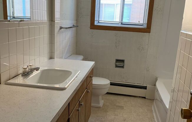 2 beds, 1 bath, 550 sqft, $695, Unit 921-04