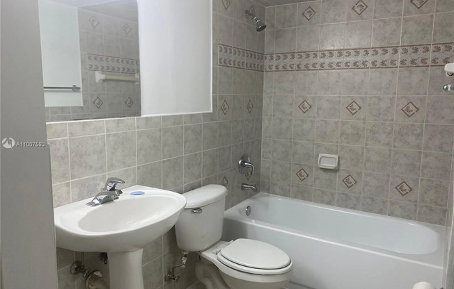 9525 SW 138 PL