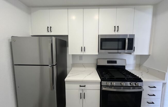 3 beds, 2 baths, 1,450 sqft, $3,998, Unit 301