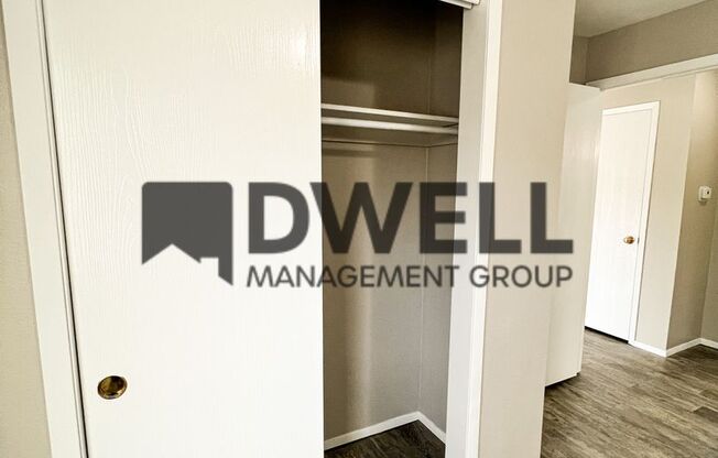 2 beds, 1 bath, $850, Unit 125 - 2