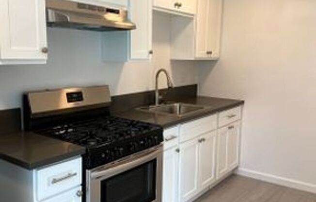 1 bed, 1 bath, 741 sqft, $2,095, Unit 20