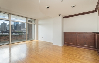 300 COMMERCIAL ST