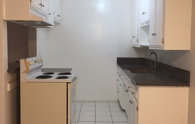 1 bed, 1 bath, 590 sqft, $1,625, Unit 04