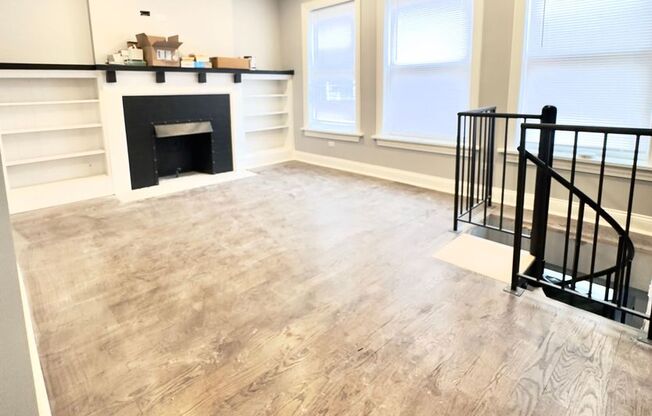6257 Lakewood