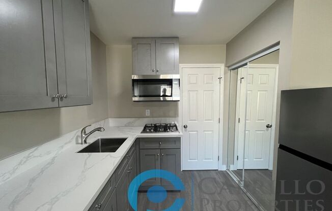 4423-4425 52nd Street