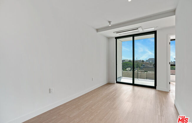 1 bed, 1 bath, 575 sqft, $3,550, Unit 434